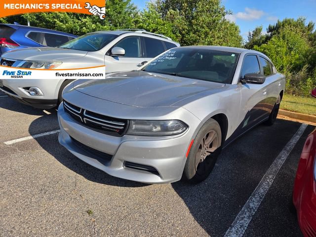 Used 2015 Dodge Charger SE RWD image 3