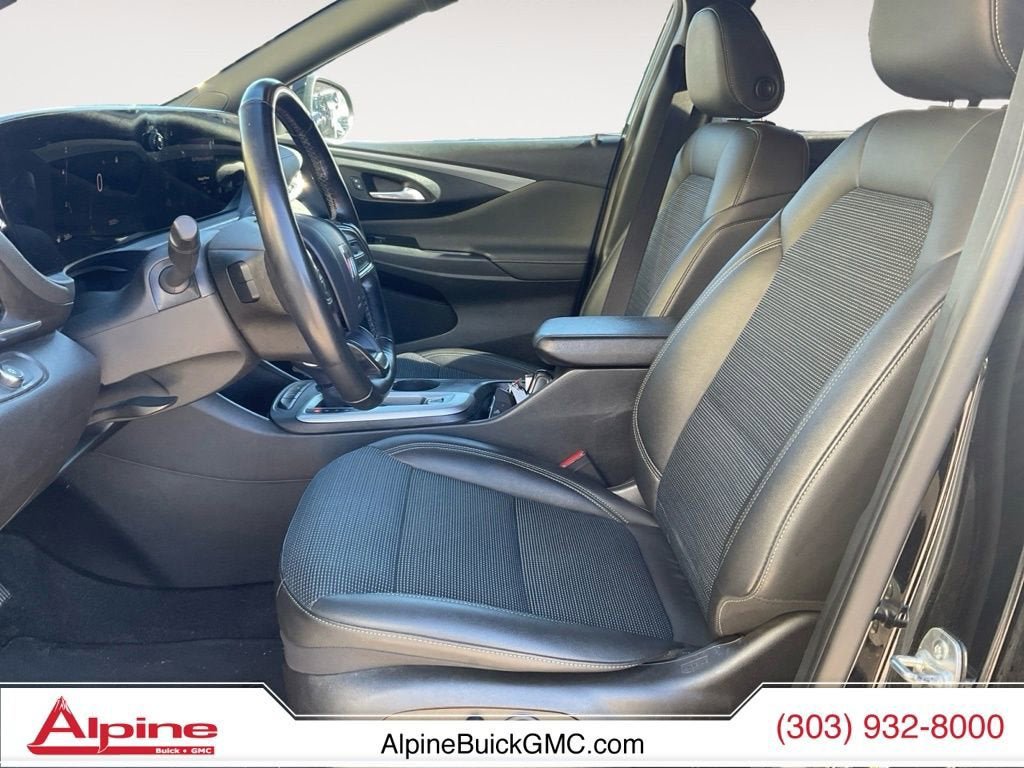 Used 2024 Buick Envista Preferred w/ Convenience I Package image 11