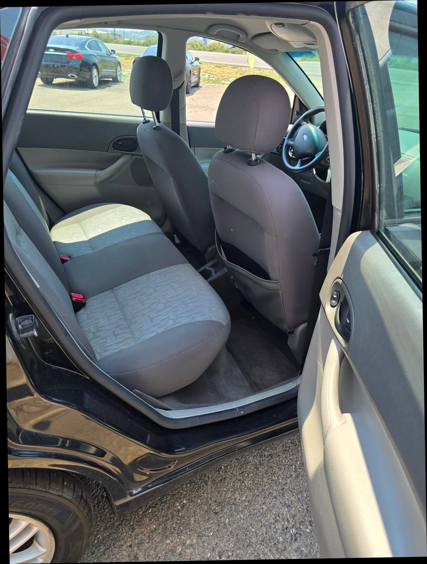 Used 2005 Ford Focus S FWD image 10