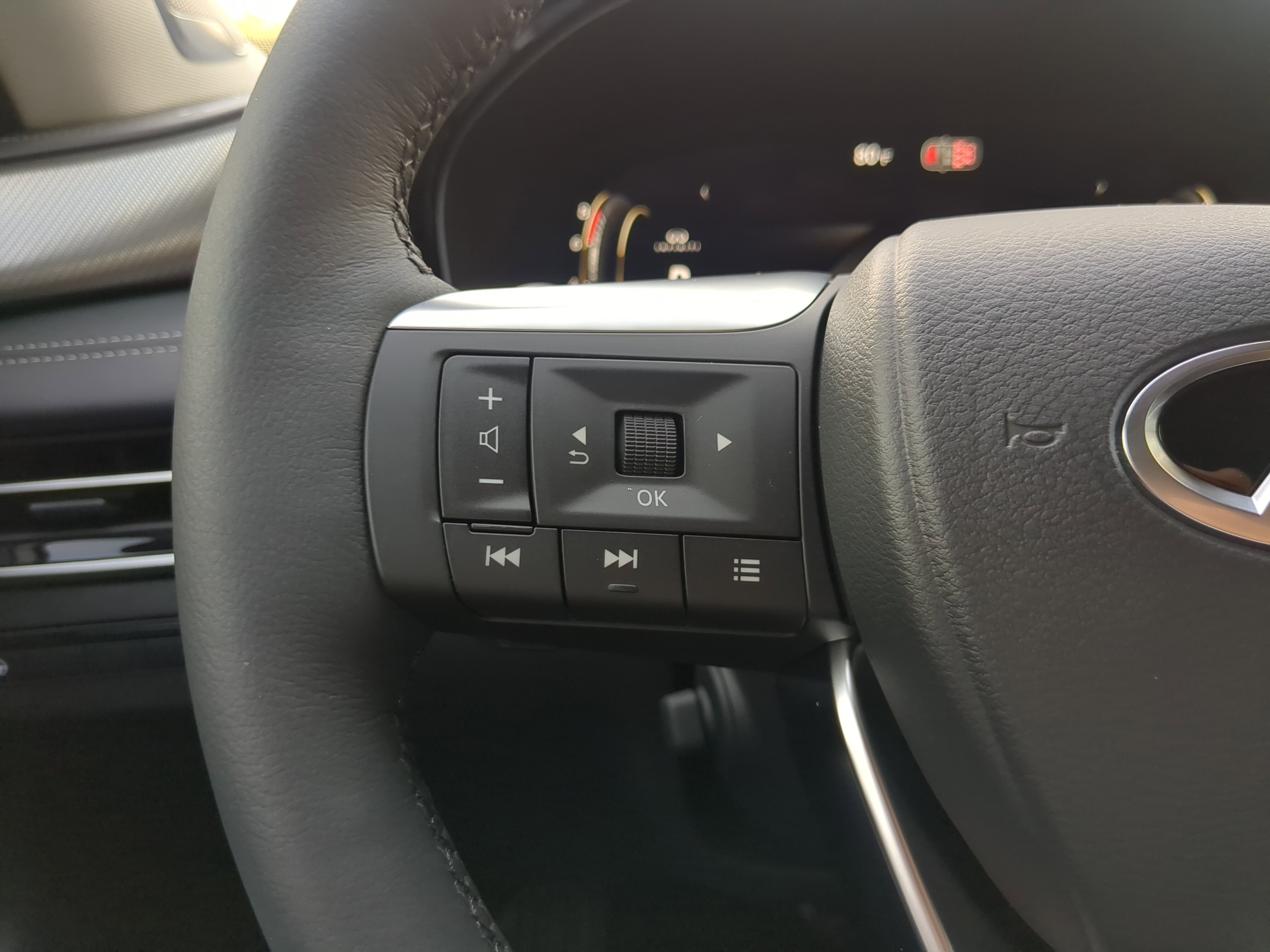 New 2026 INFINITI QX60 Luxe w/ Cargo Package image 32