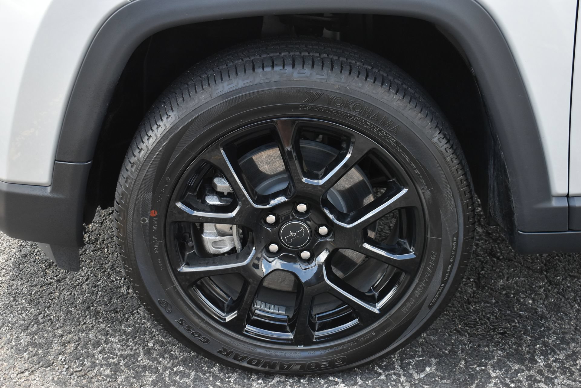 Used 2026 Jeep Compass Latitude AWD/4WD image 11