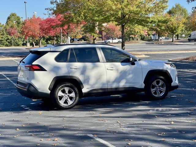 Used 2022 Toyota RAV4 LE image 8