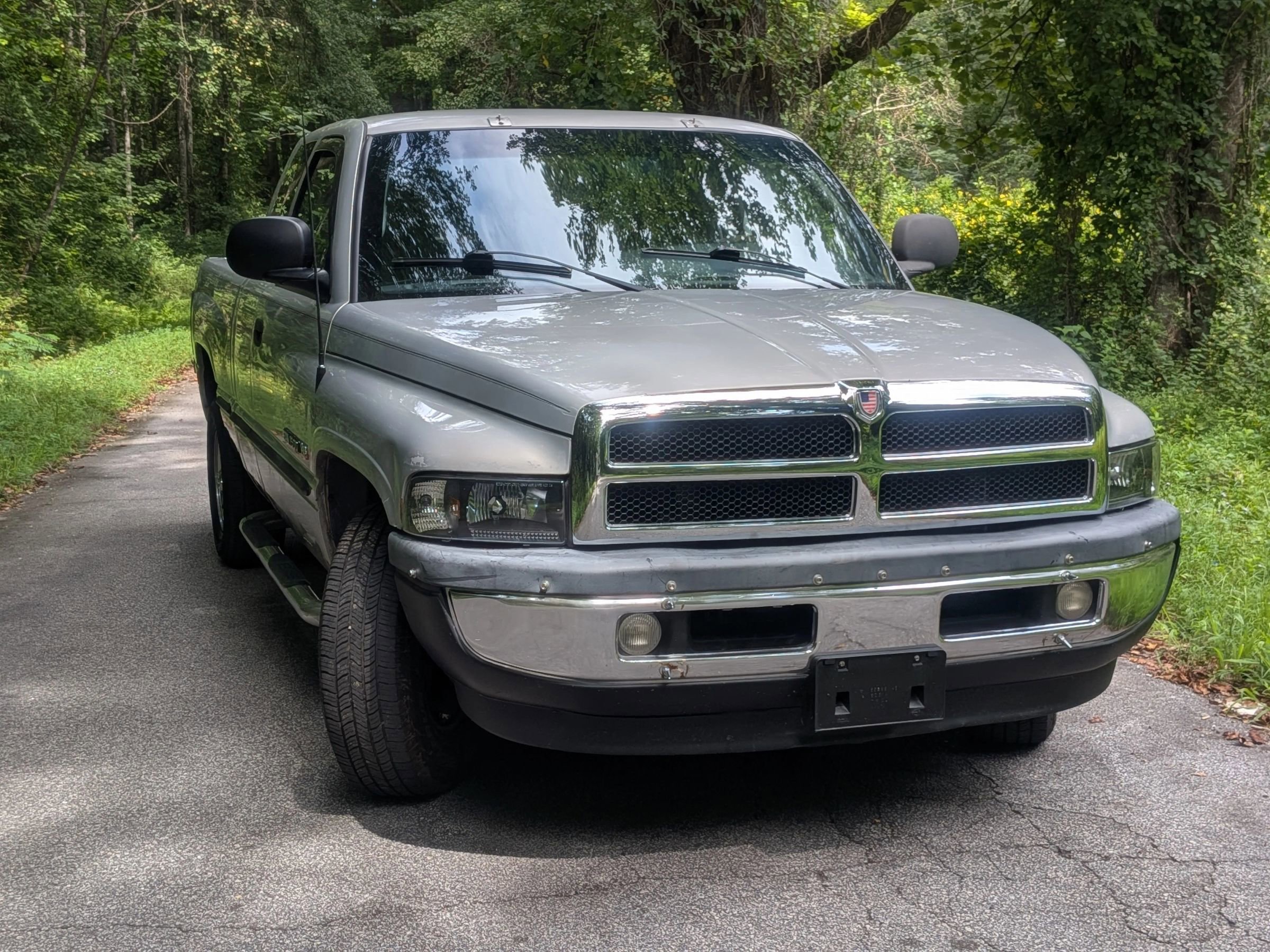 Used 1998 Dodge Ram 1500 Truck 2WD Quad Cab image 2