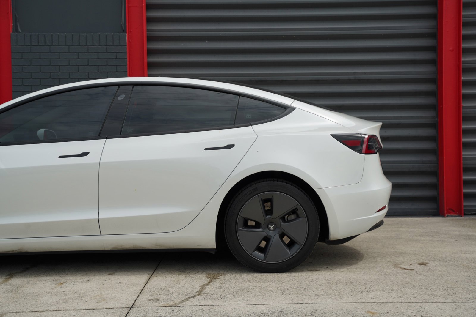 Used 2023 Tesla Model 3 Standard Range RWD image 2