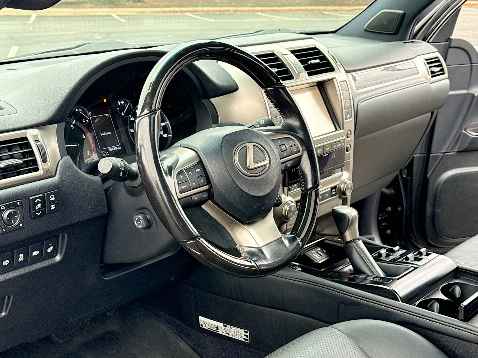 Used 2021 Lexus GX 460 Luxury w/ Sport Design Package AWD/4WD image 4