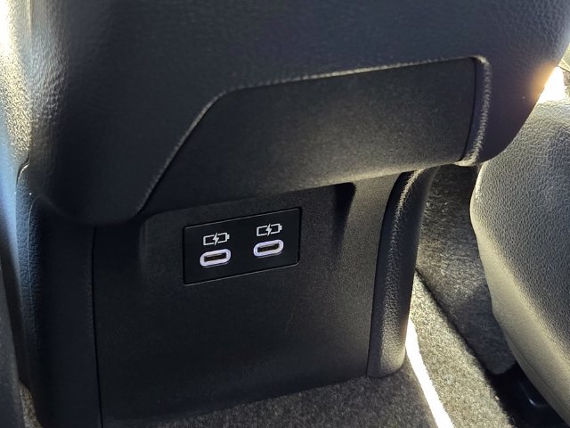Used 2023 Toyota Prius XLE FWD image 11