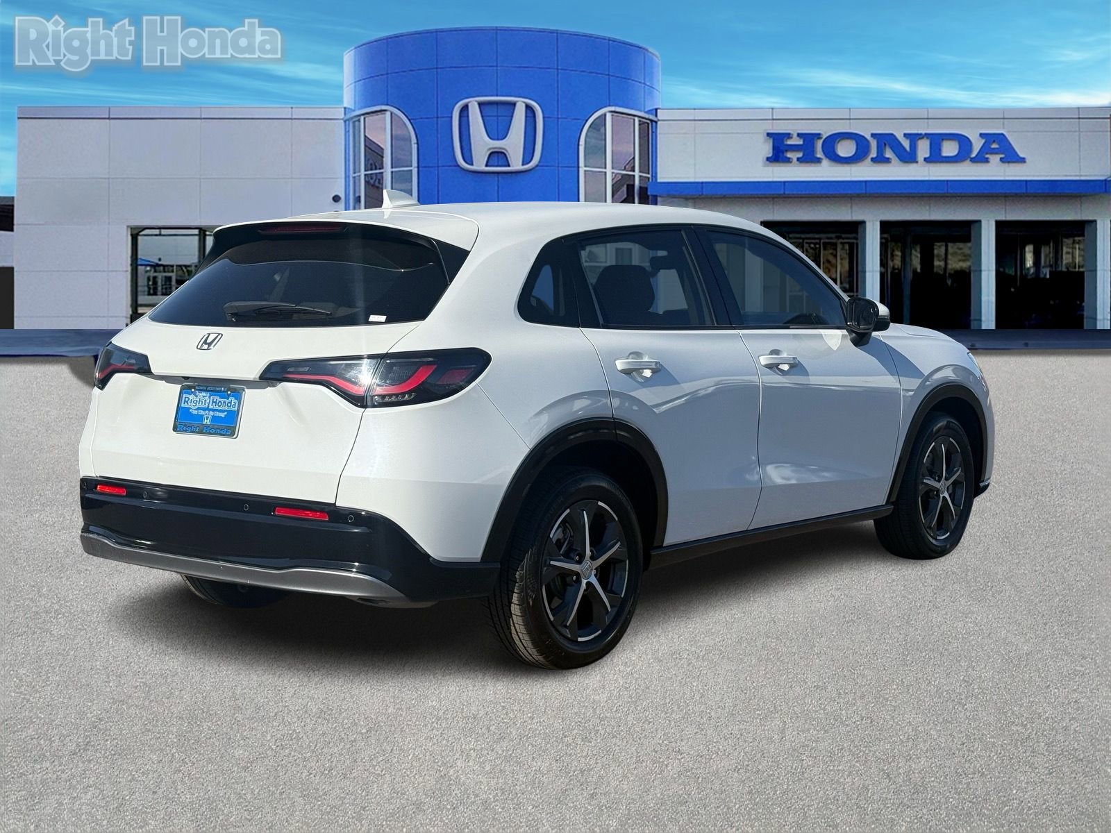 Used 2023 Honda HR-V EX-L image 8