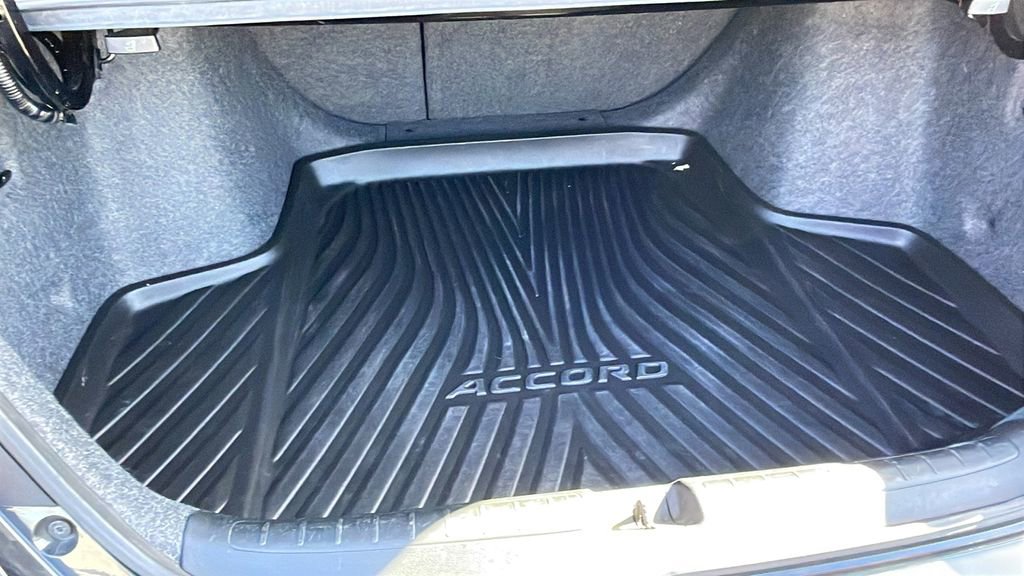 Used 2018 Honda Accord Sport image 32