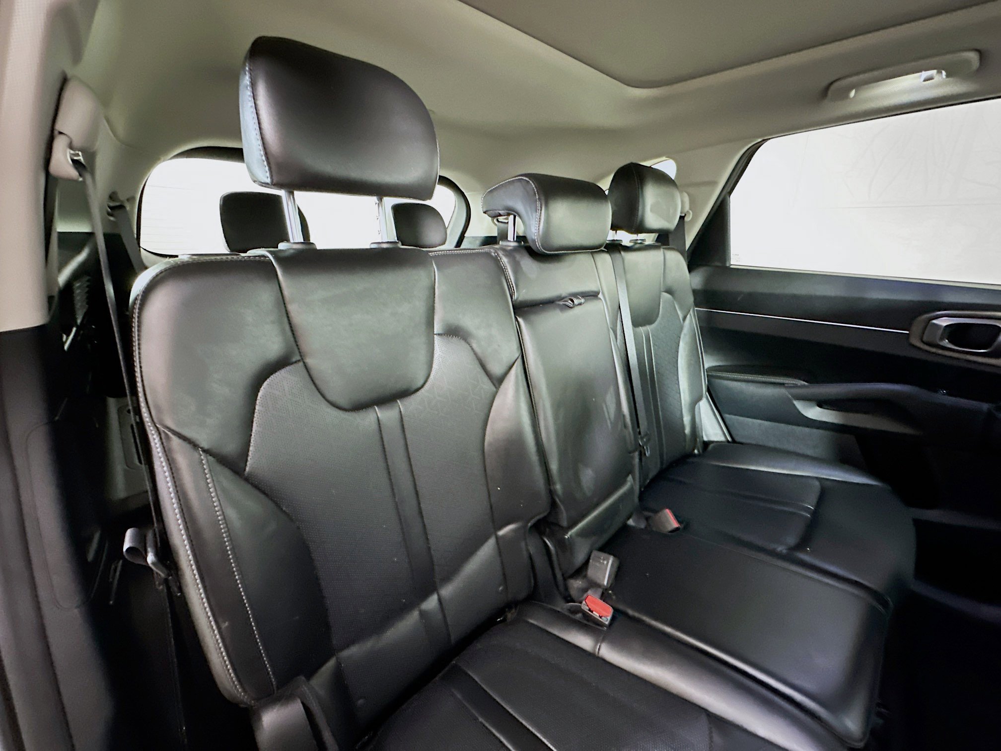 Used 2023 Kia Sorento S w/ Panoramic Sunroof Package image 28