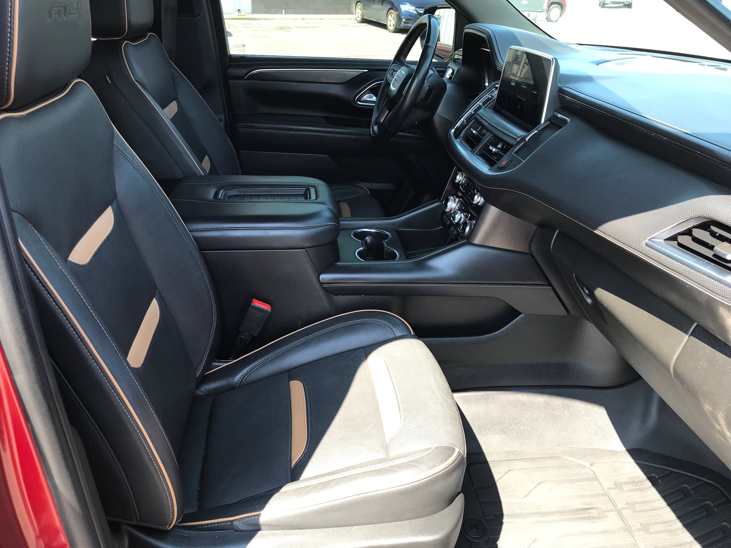 Used 2022 GMC Yukon XL AT4 AWD/4WD image 21