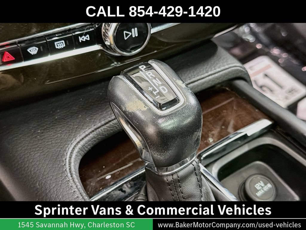 Used 2018 Volvo XC90 T5 Momentum w/ Convenience Package AWD/4WD image 18