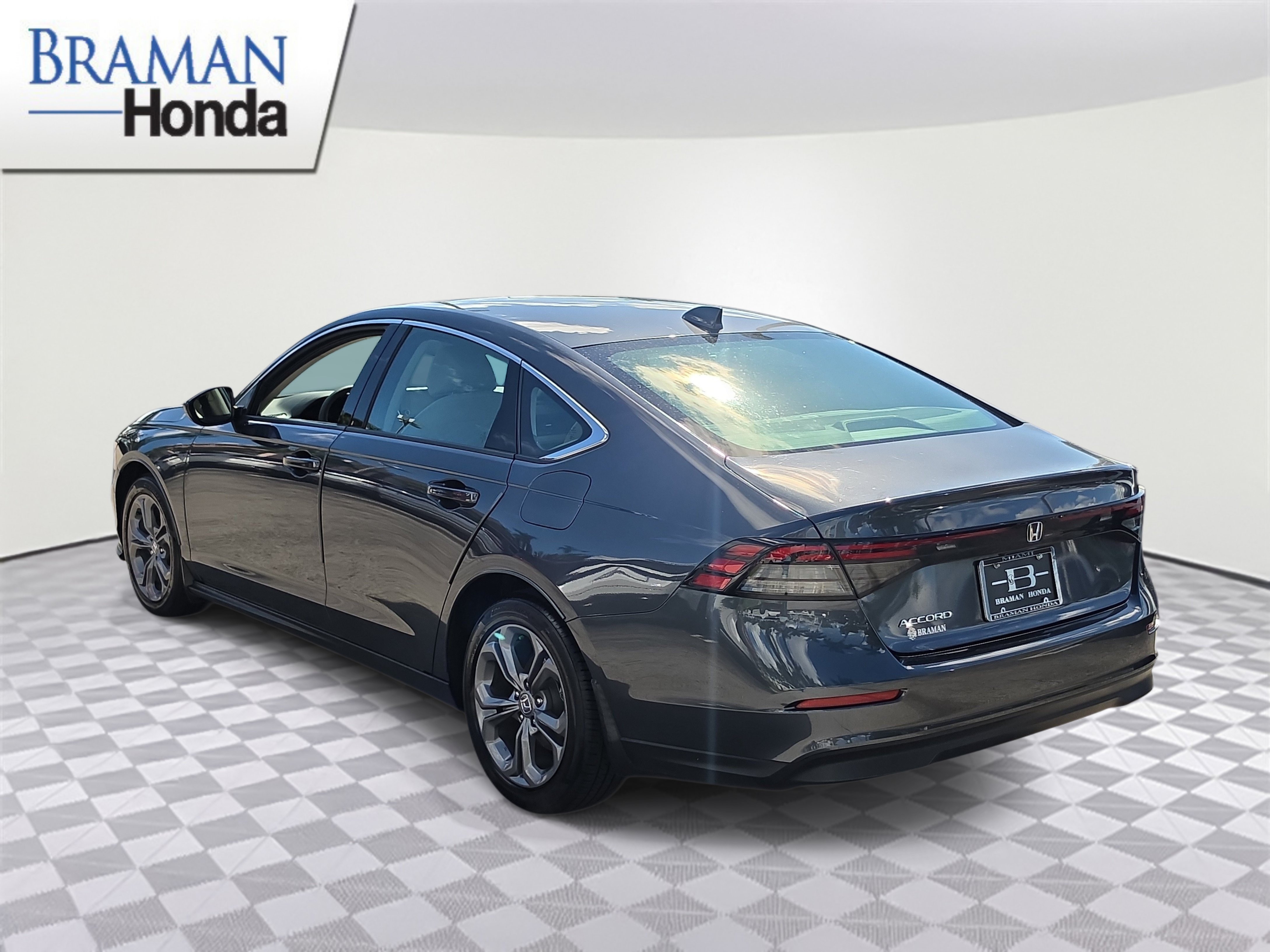 Certified 2024 Honda Accord EX image 4
