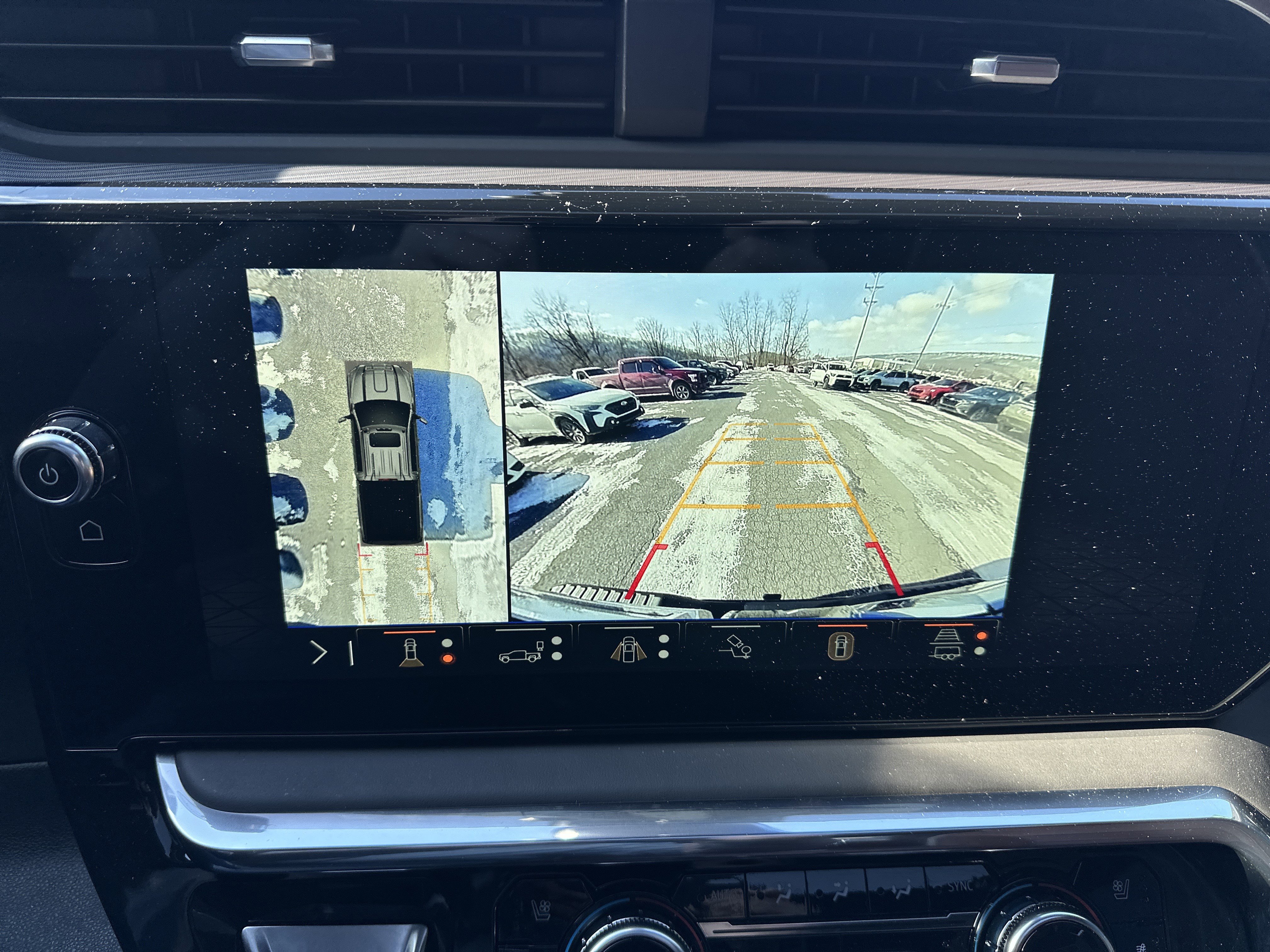 Used 2025 GMC Sierra 2500 Denali Ultimate w/ Max Trailering Package image 26