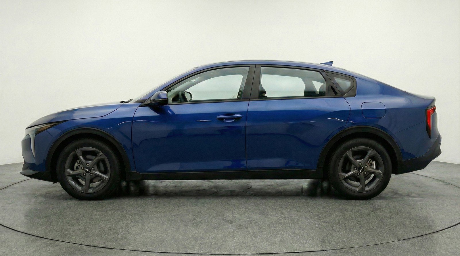 Used 2025 Kia K4 LXS image 5