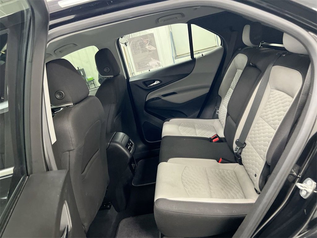 Used 2019 Chevrolet Equinox LT w/ Driver Convenience Package image 22