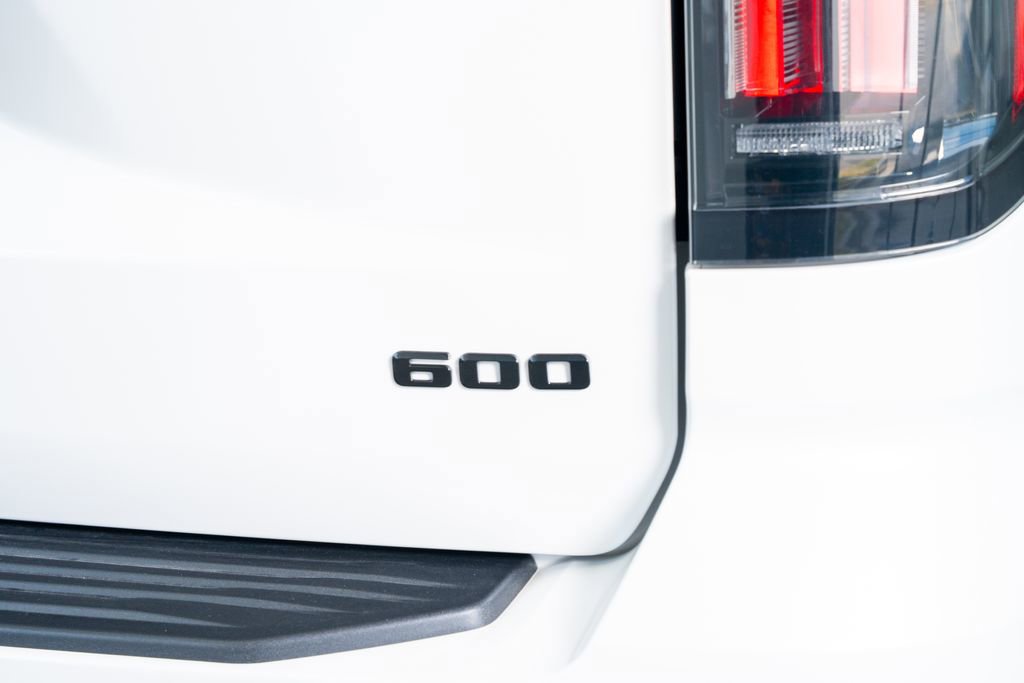 Used 2025 Cadillac Escalade ESV Sport Platinum w/ LPO, ONYX Package RWD image 13