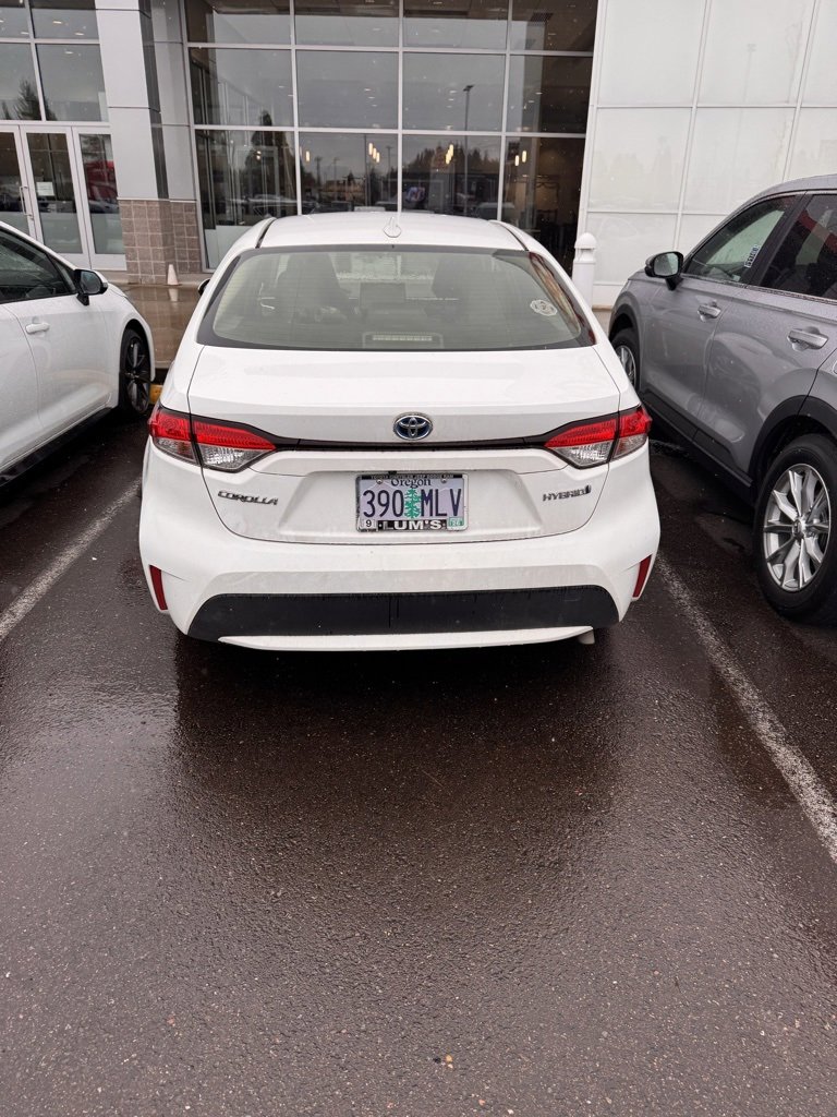 Certified 2021 Toyota Corolla LE image 3
