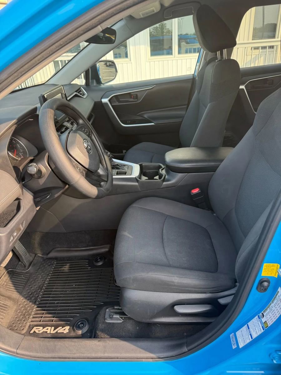 Used 2019 Toyota RAV4 LE w/ All Weather Liner Package image 12