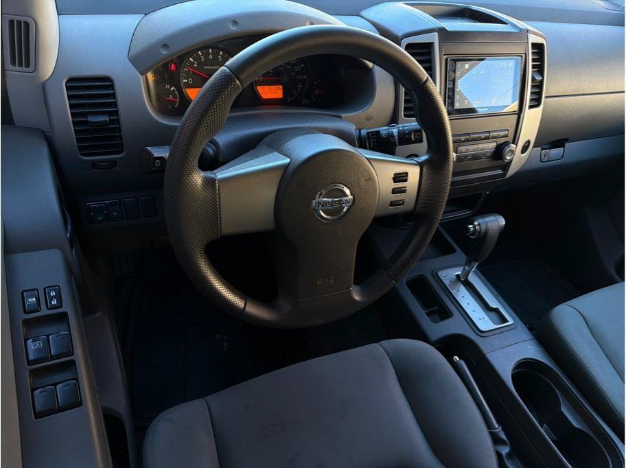 Used 2011 Nissan Xterra S AWD/4WD image 2