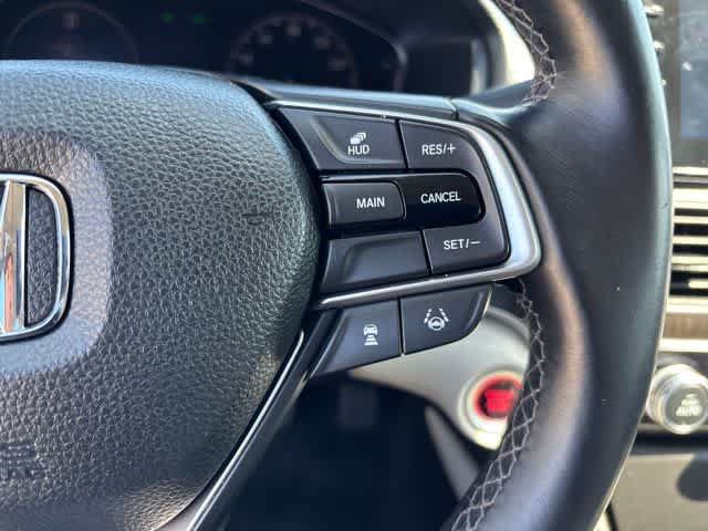 Used 2018 Honda Accord Touring image 12