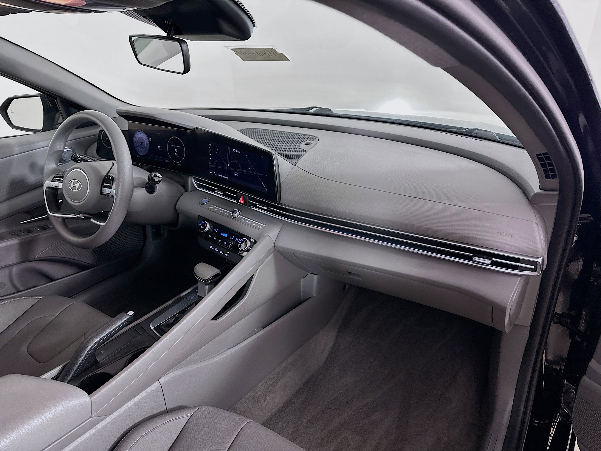 Used 2024 Hyundai Elantra SEL image 34