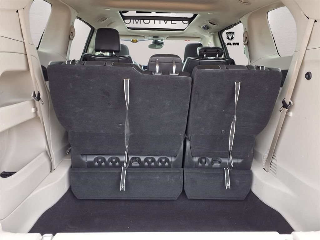 Used 2023 Chrysler Pacifica Limited FWD image 34