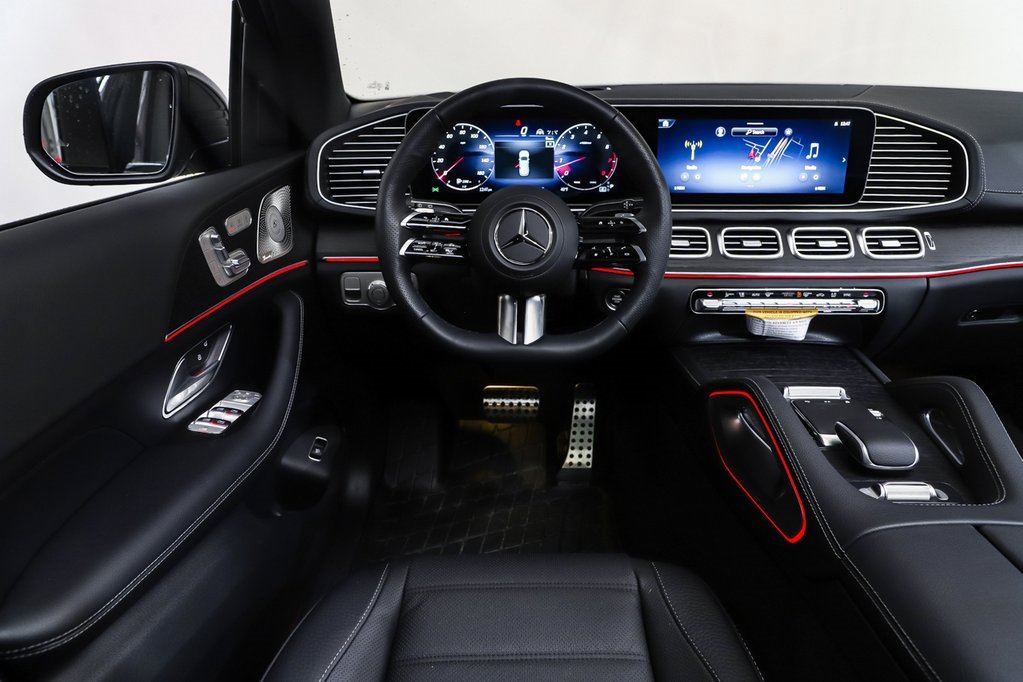 New 2026 Mercedes-Benz GLS 580 4MATIC image 15