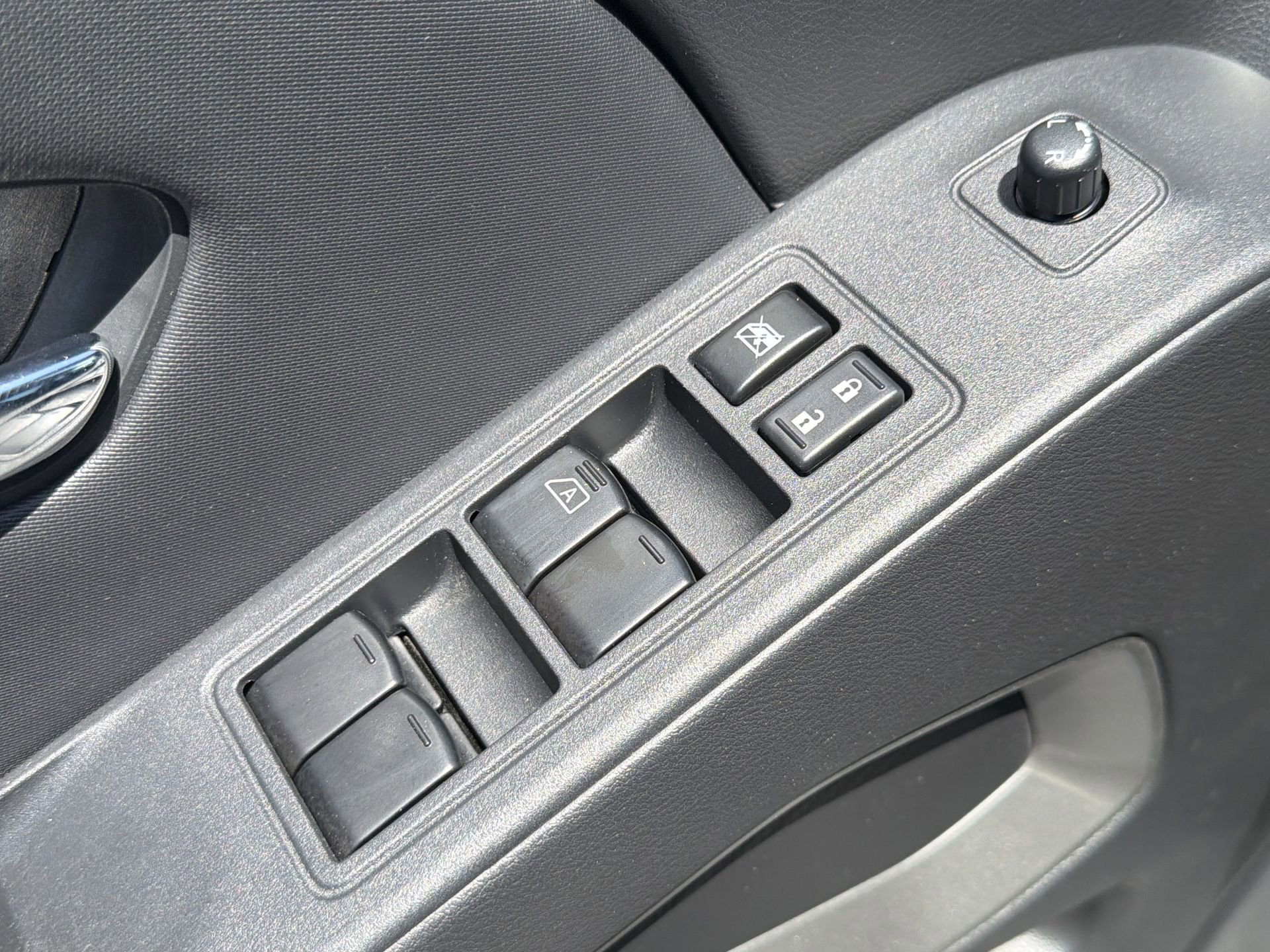 Used 2022 Nissan Frontier SV w/ SV Premium Package image 19