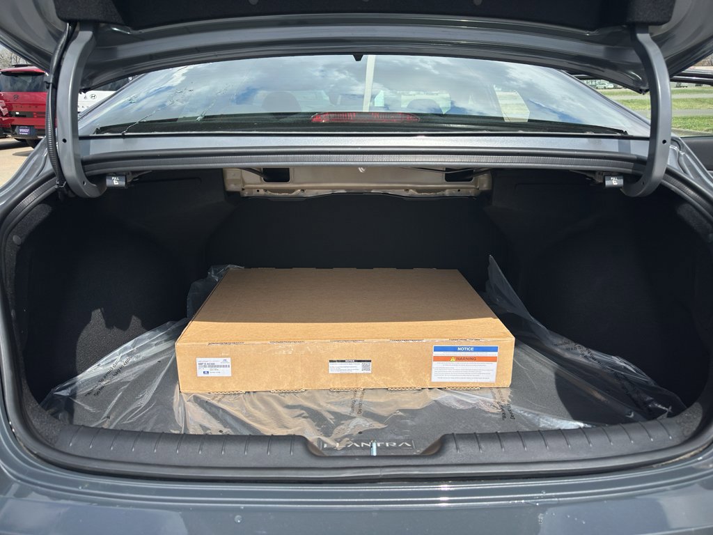 New 2026 Hyundai Elantra Sport FWD image 30