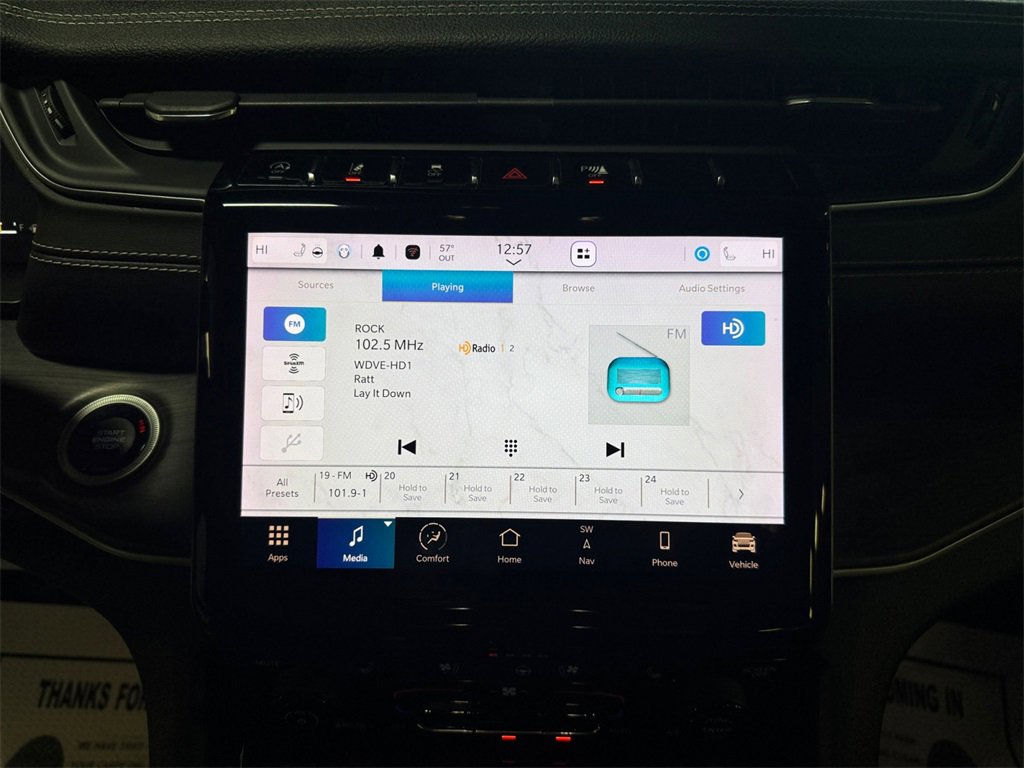 Used 2022 Jeep Grand Cherokee L Limited w/ Luxury Tech Group II image 17