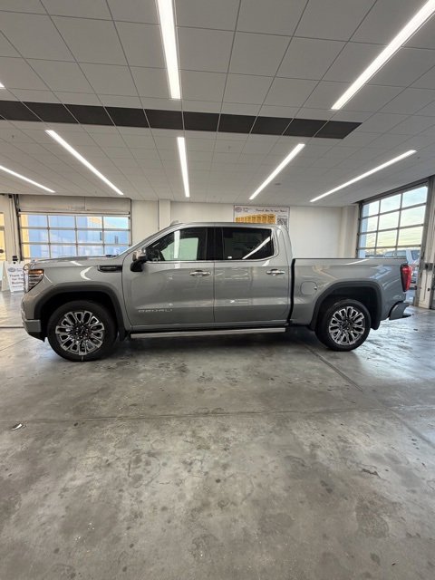 New 2025 GMC Sierra 1500 Denali Ultimate image 4