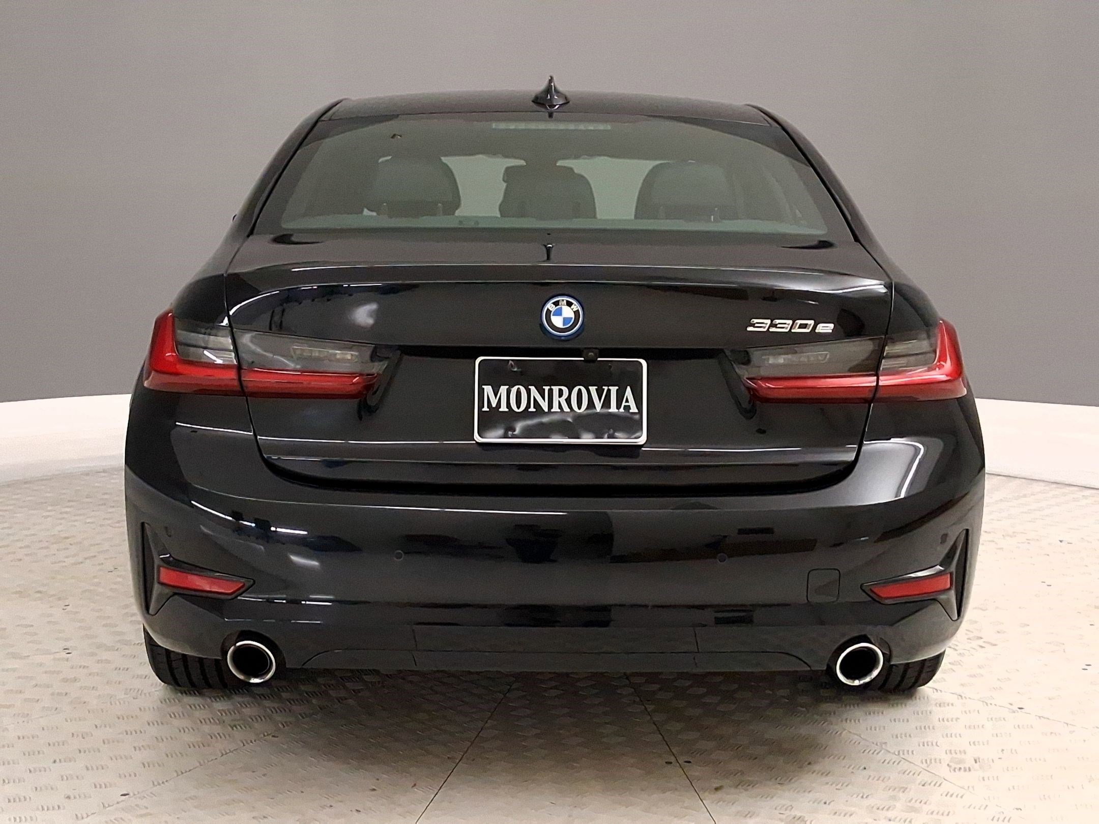 Used 2022 BMW 330e w/ Driving Assistance Package image 8