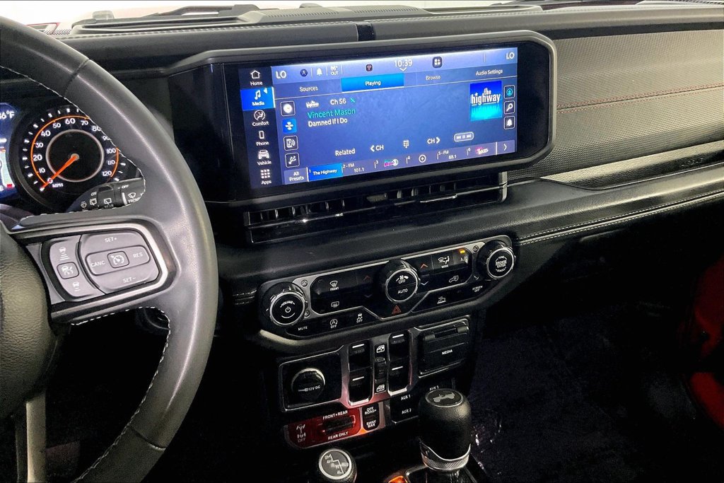 Used 2025 Jeep Wrangler Unlimited Rubicon AWD/4WD image 8