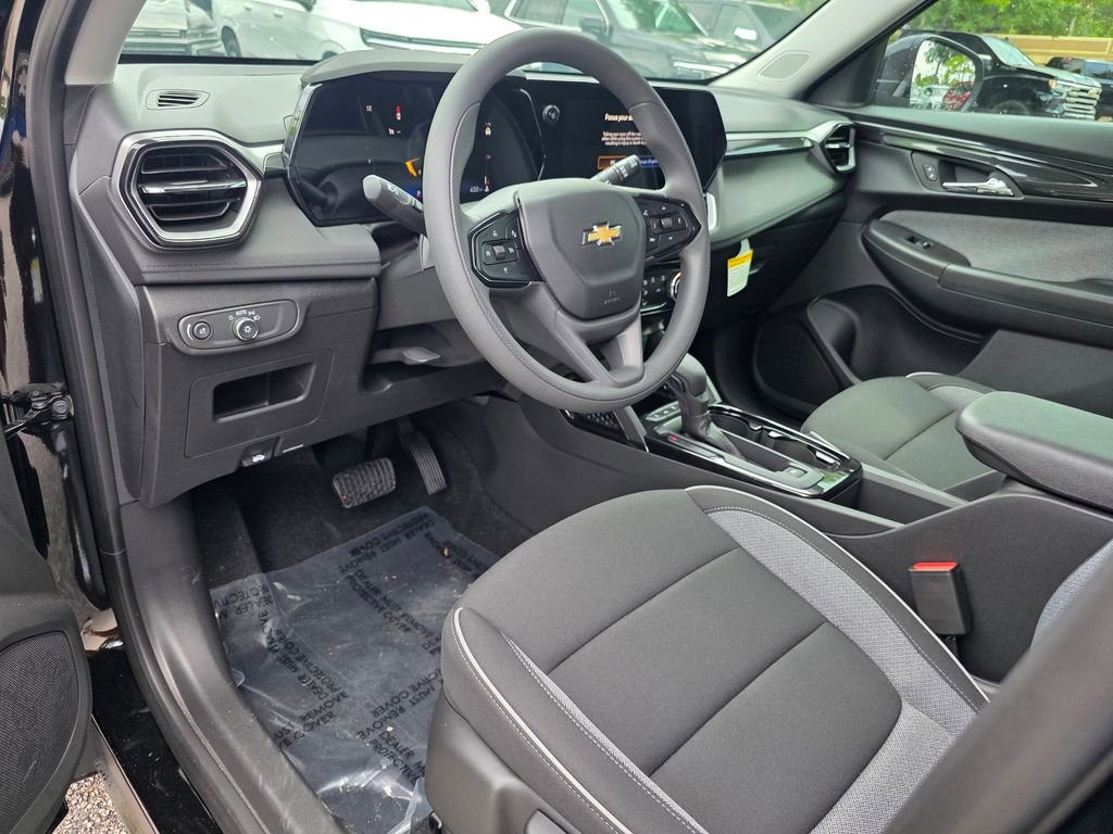 New 2026 Chevrolet TrailBlazer LT FWD image 8