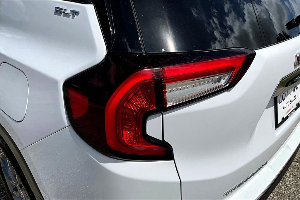 Used 2024 GMC Terrain SLT w/ Infotainment Package II AWD/4WD image 25
