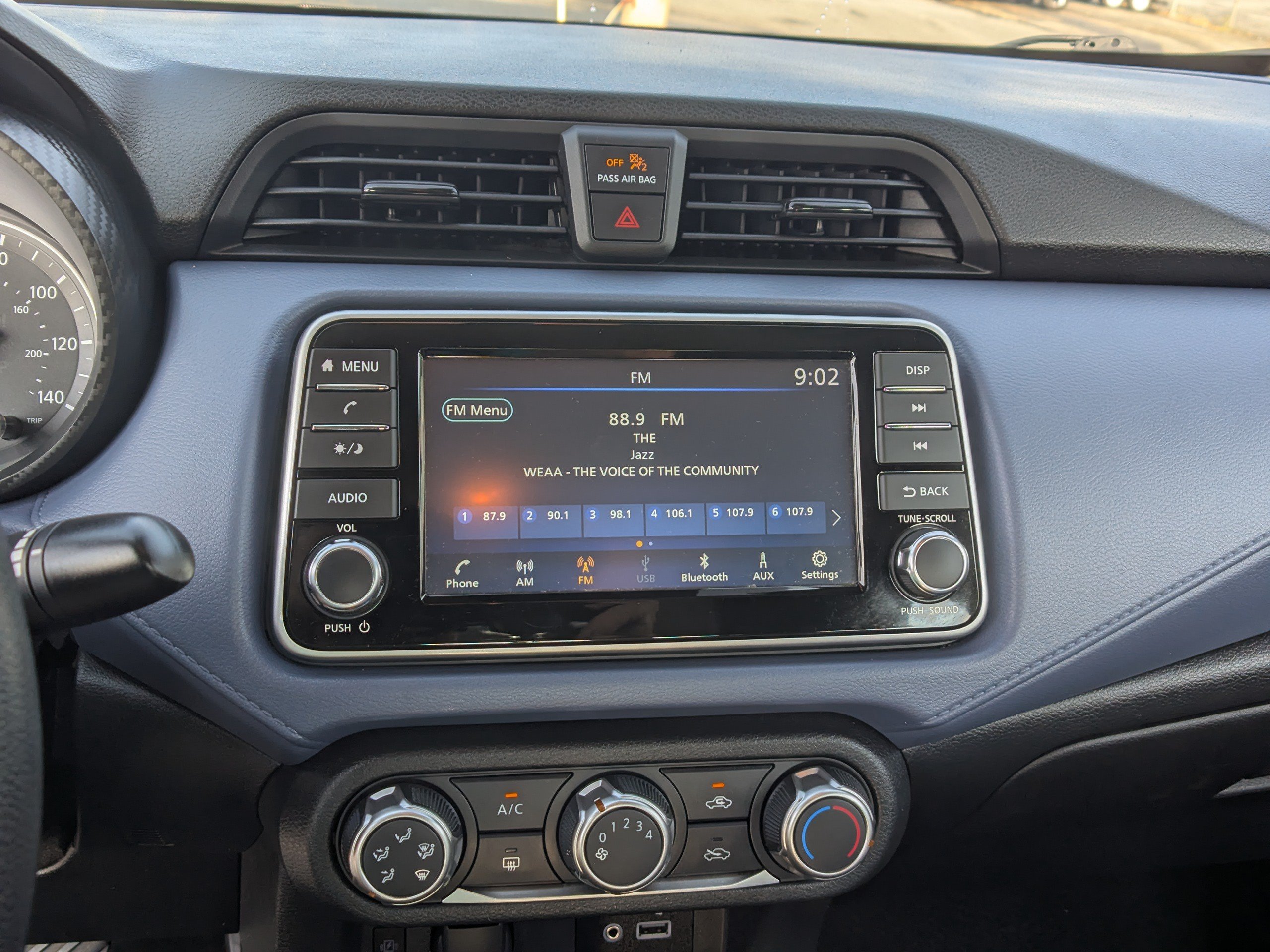 Used 2024 Nissan Versa SV FWD image 19