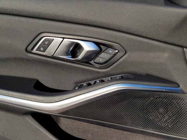 Used 2021 BMW 330i Sedan w/ Premium Package image 26