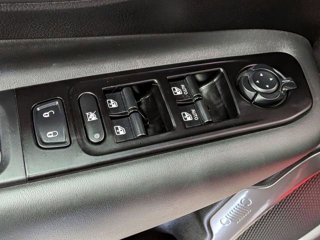 Used 2021 Jeep Renegade Limited image 15