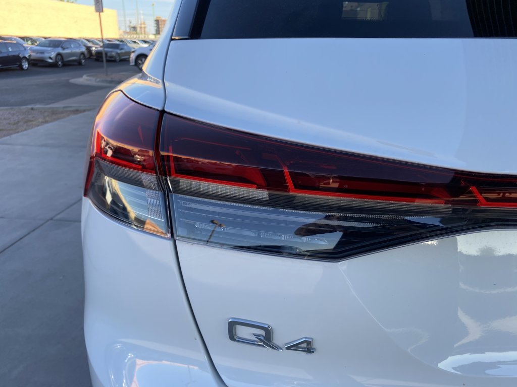 Used 2022 Audi Q4 e-tron Premium Plus image 11