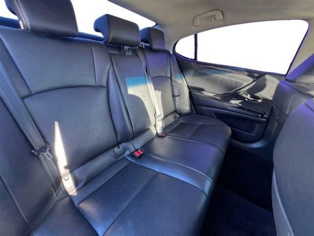 Used 2020 Lexus ES 300h w/ Premium Package image 23