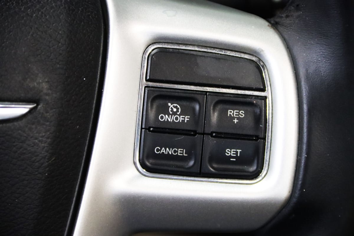 Used 2013 Chrysler 200 Limited FWD image 15