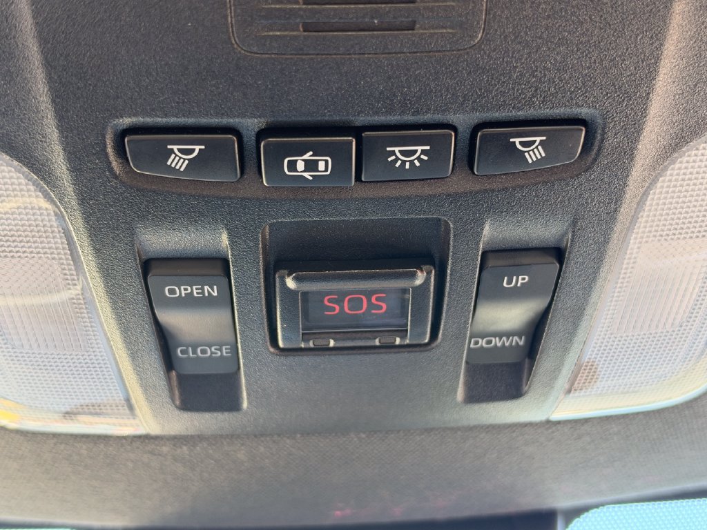 Used 2020 Toyota Corolla XSE FWD image 26