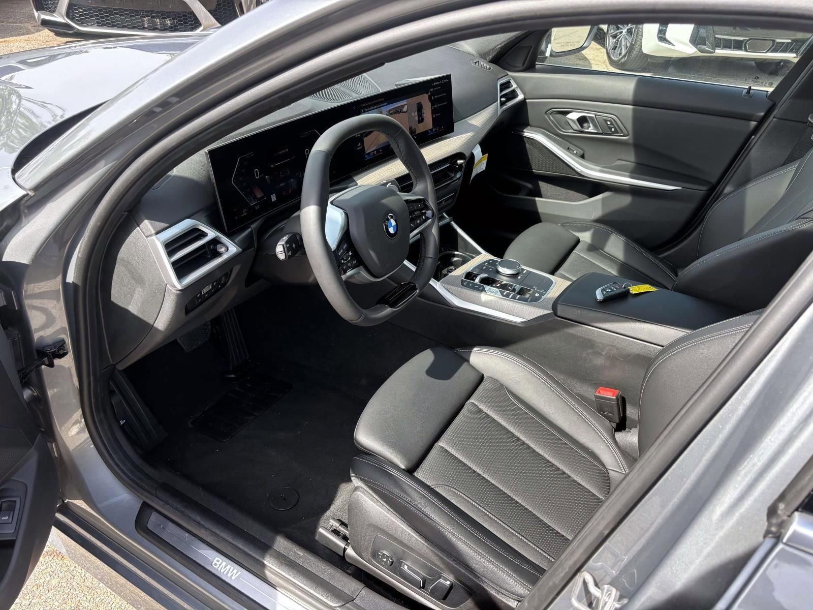 Used 2025 BMW 330i xDrive Sedan AWD/4WD image 25