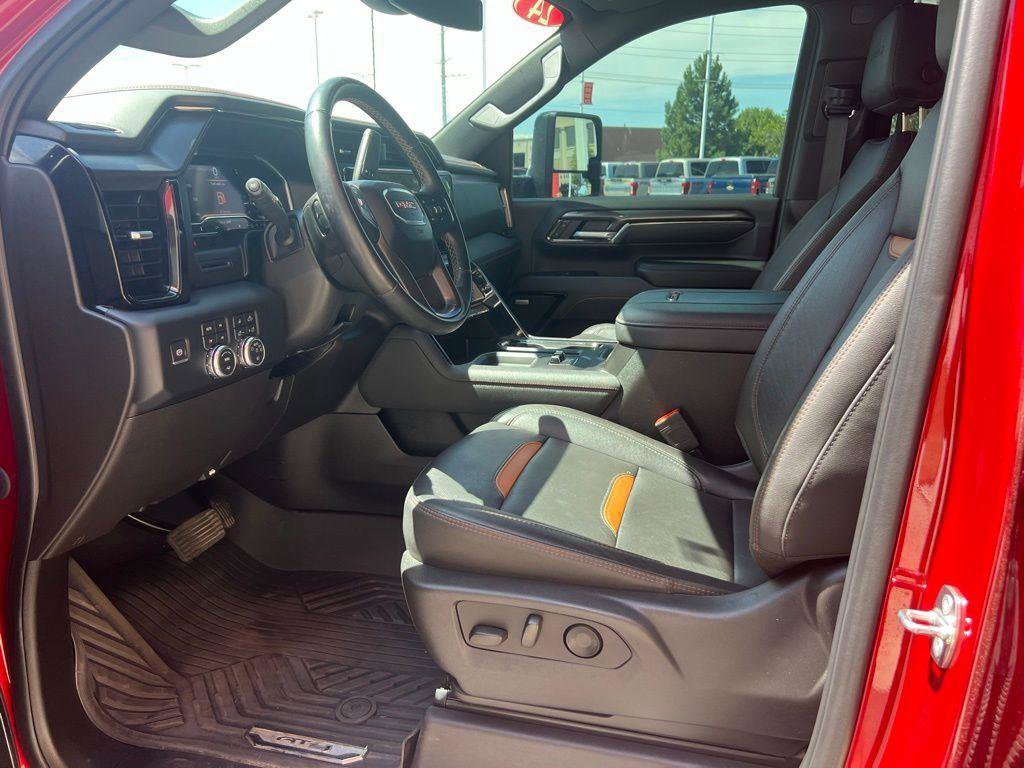 Used 2024 GMC Sierra 2500 AT4 w/ AT4 Preferred Package image 30