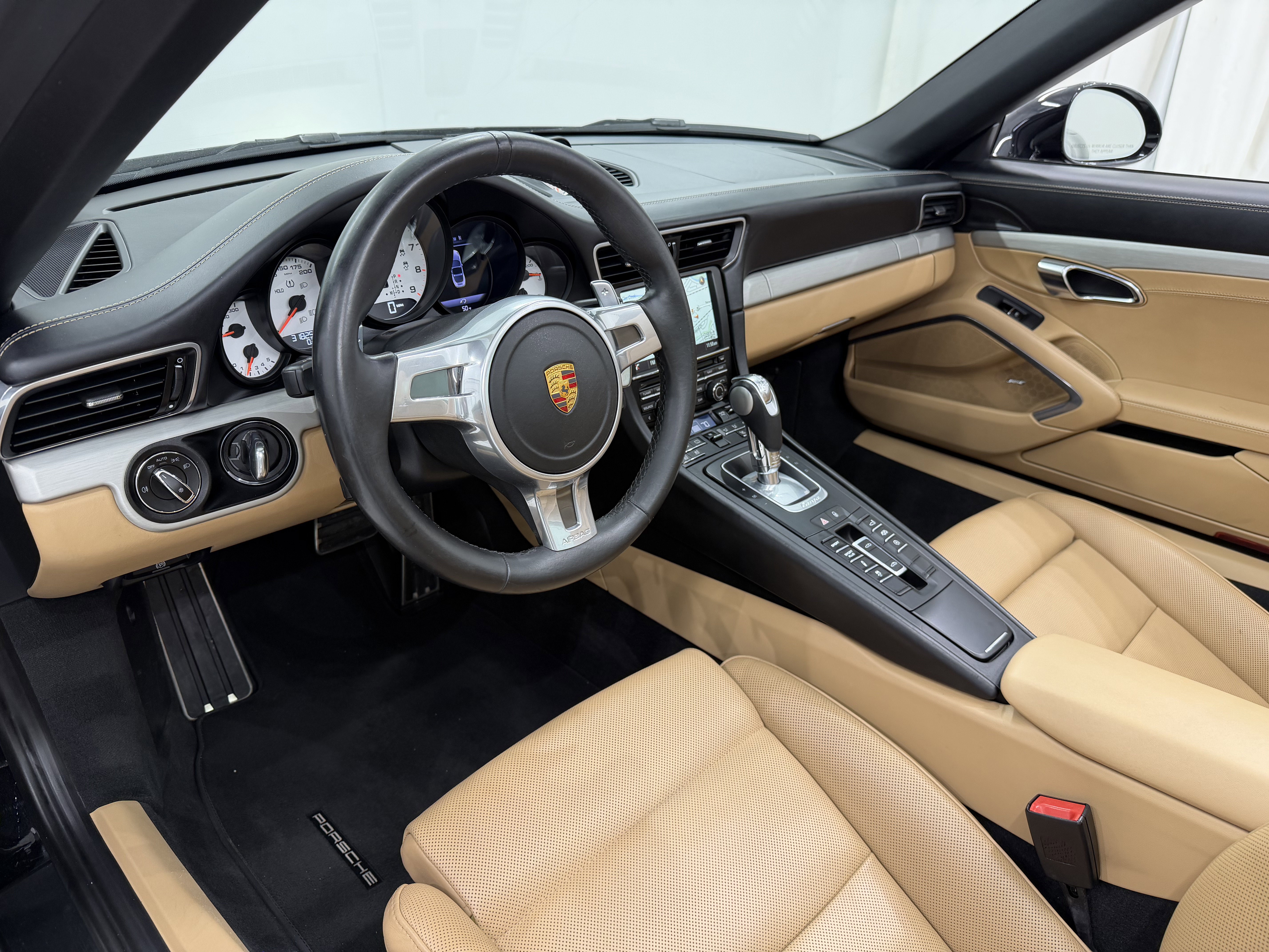 Certified 2016 Porsche 911 Targa 4S image 4