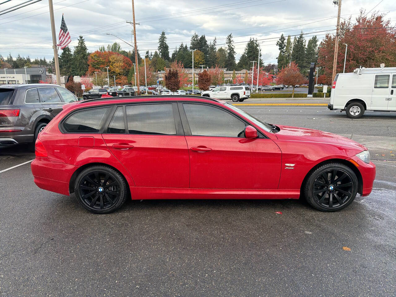 Used 2011 BMW 328i xDrive Wagon image 7