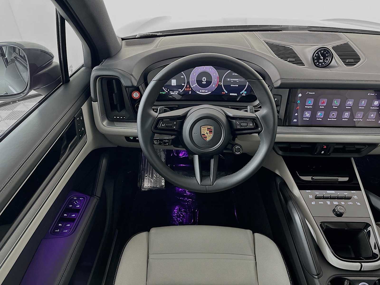 Certified 2025 Porsche Cayenne image 24