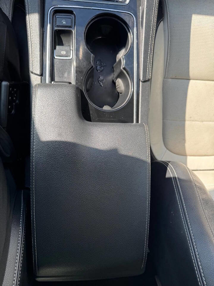 Used 2017 Jaguar F-PACE R-Sport image 49