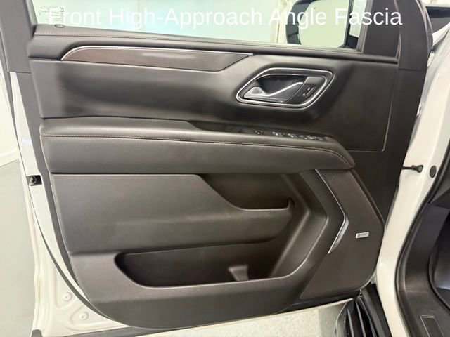 Used 2024 GMC Yukon AT4 w/ Technology Package AWD/4WD image 14