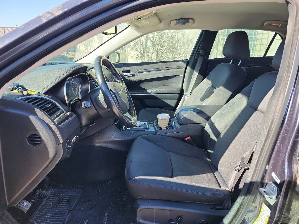 Used 2018 Chrysler 300 Touring w/ Sport Appearance Package image 13